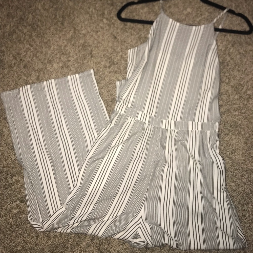 HOLLISTER JUMPSUIT